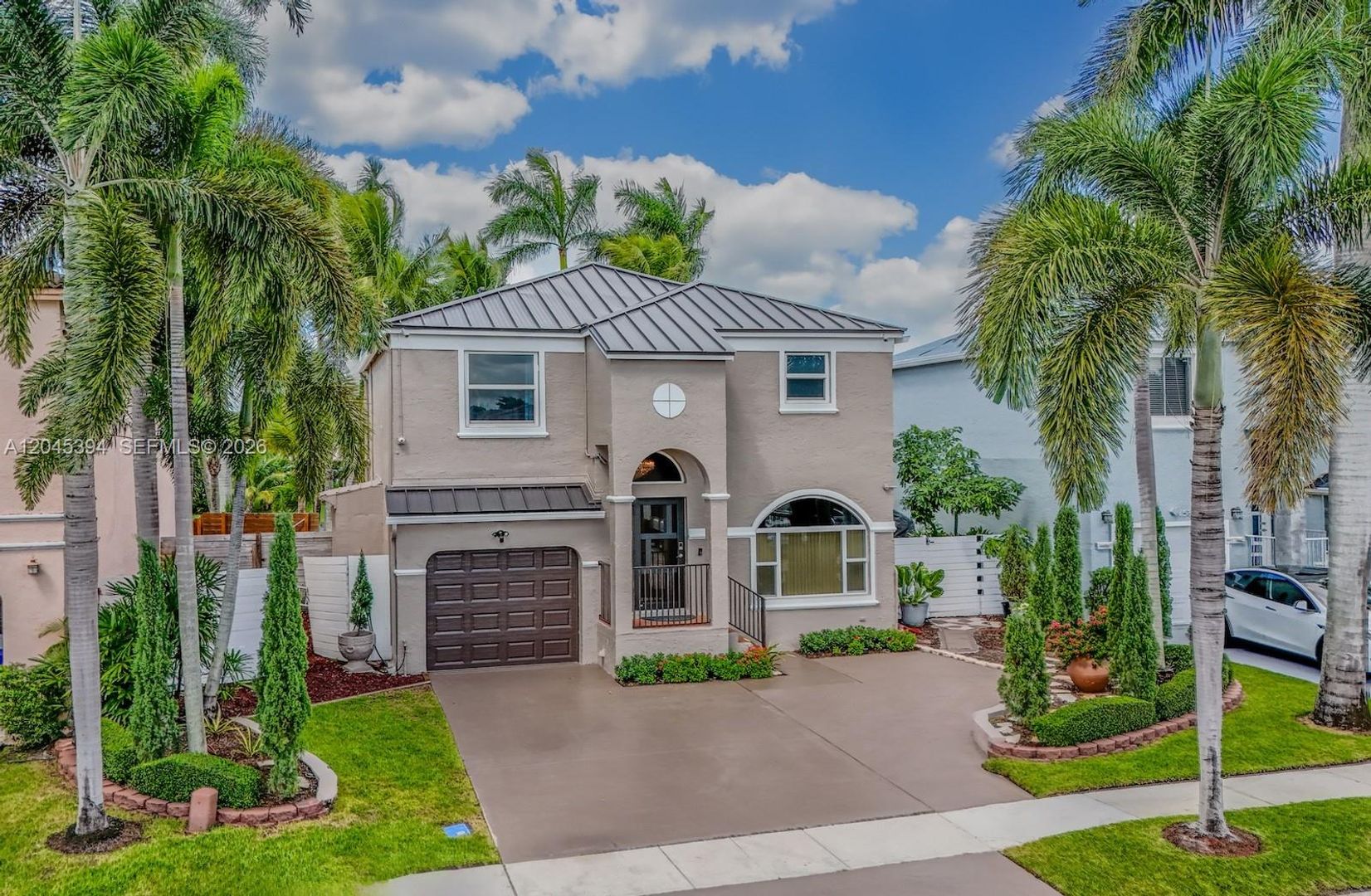 PEMBROKE PINES House: 15835 NW 7TH ST #0