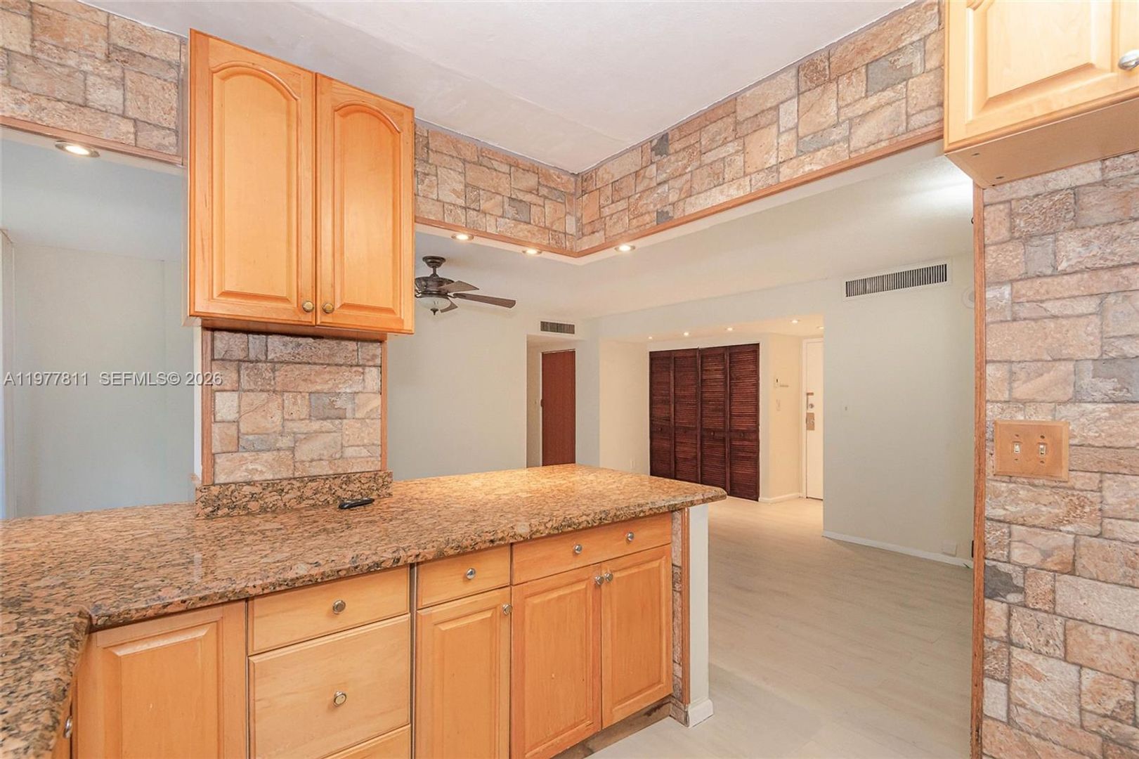 SUNNY ISLES BEACH House: 17021 N BAY RD UNIT 102