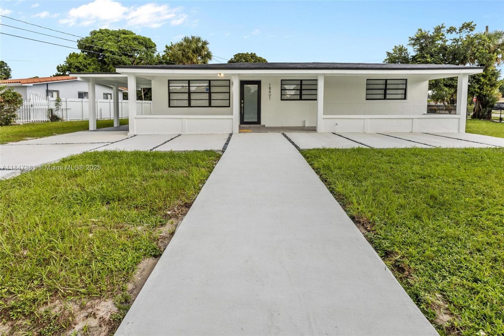 MIAMI GARDENS House: 18401 NW 42ND CT
