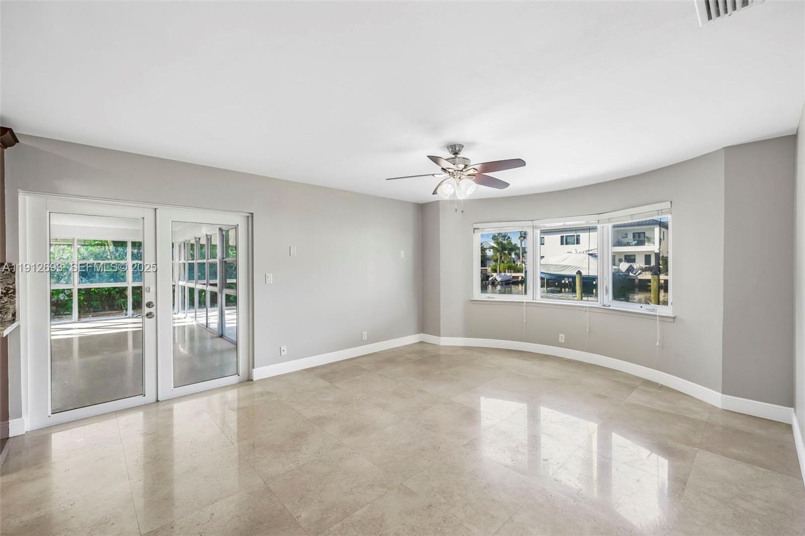 FORT LAUDERDALE House: 633 SOLAR ISLE DR
