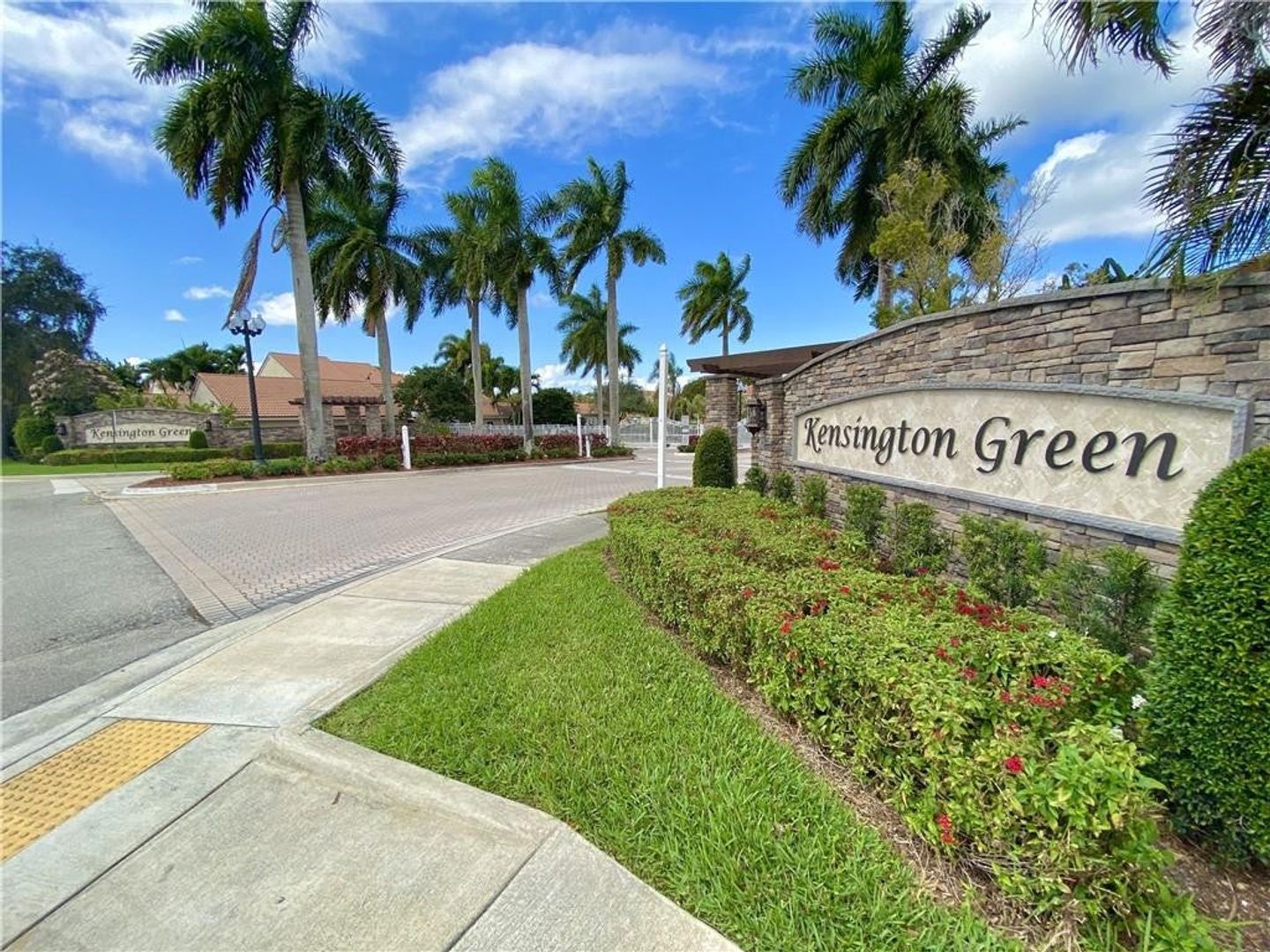 CORAL SPRINGS House: 11135 NW 46TH DR