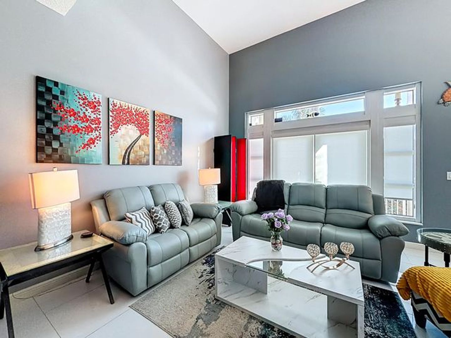 Boynton Beach House: 450 N Federal Highway 103