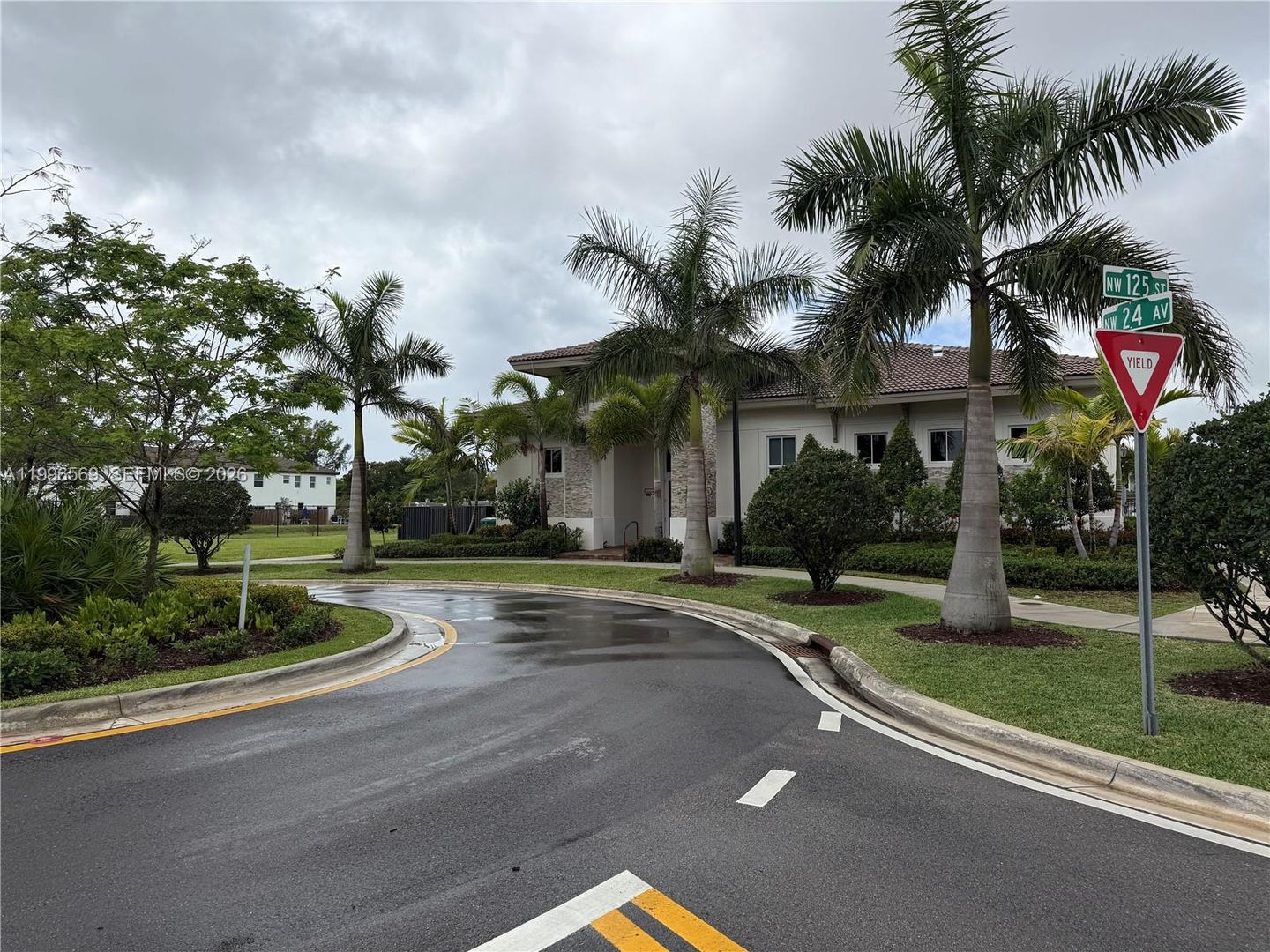 MIAMI House: 12845 NW 24TH AVE #12845