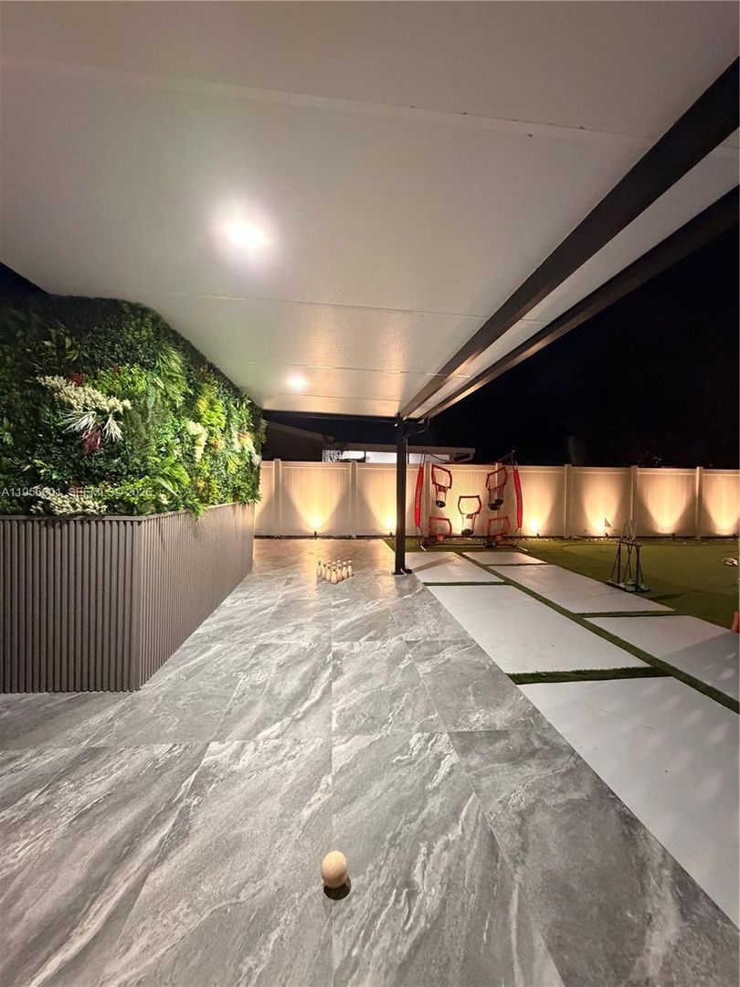 FORT LAUDERDALE House: 2340 SW 42ND WAY