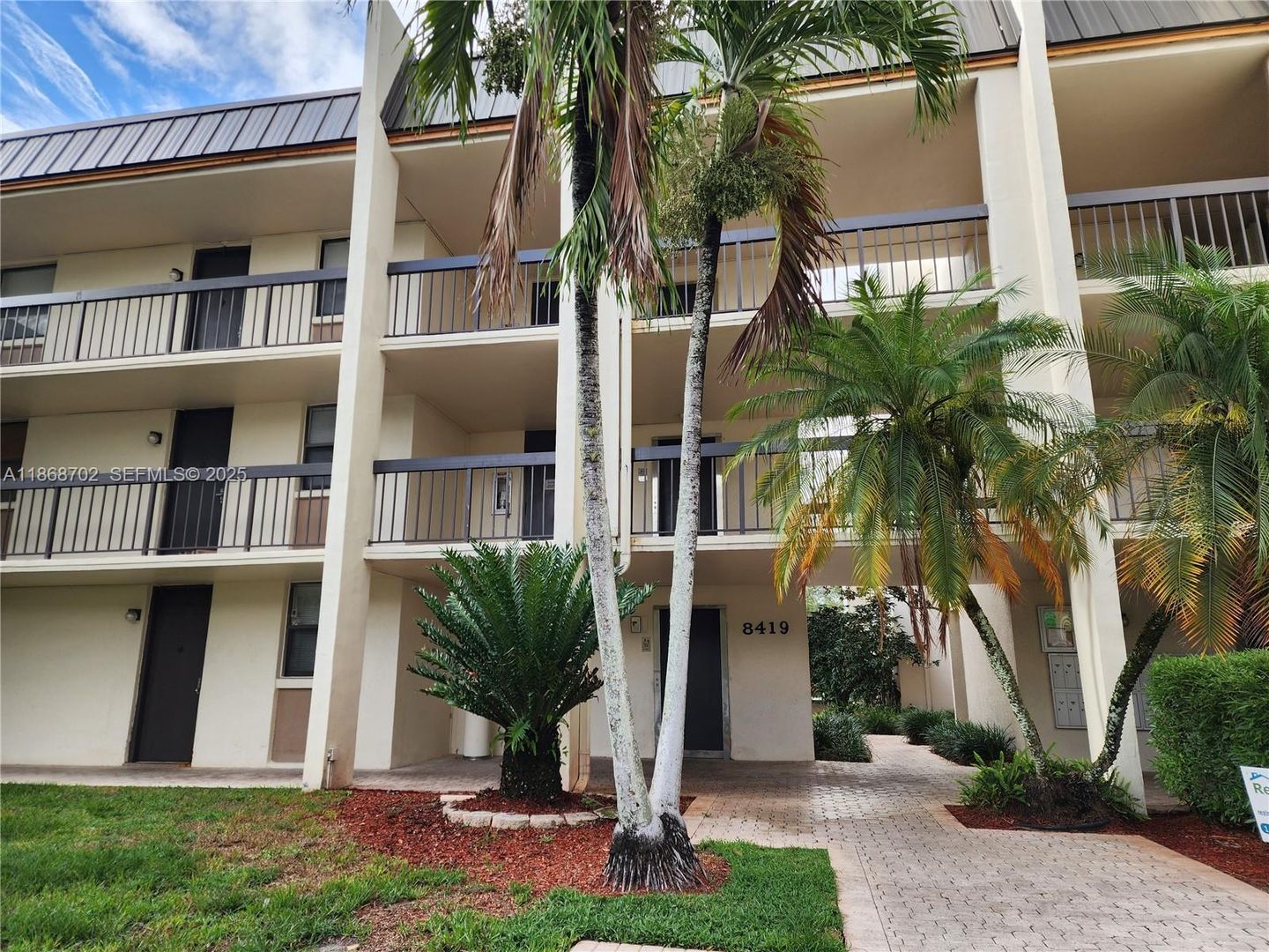 CORAL SPRINGS House: 8419 FOREST HILLS DR APT #308