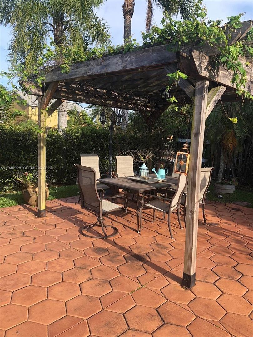 SUNRISE House: 3100 NW 122ND AVE #0