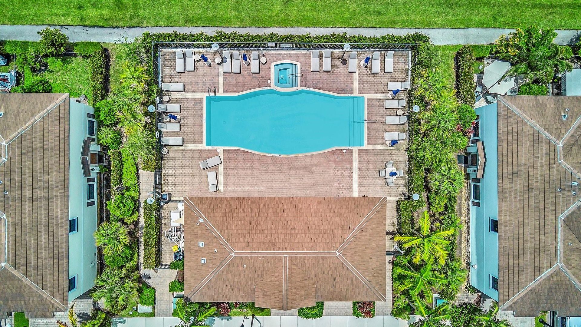 DAVIE House: 4668 BANKER TER