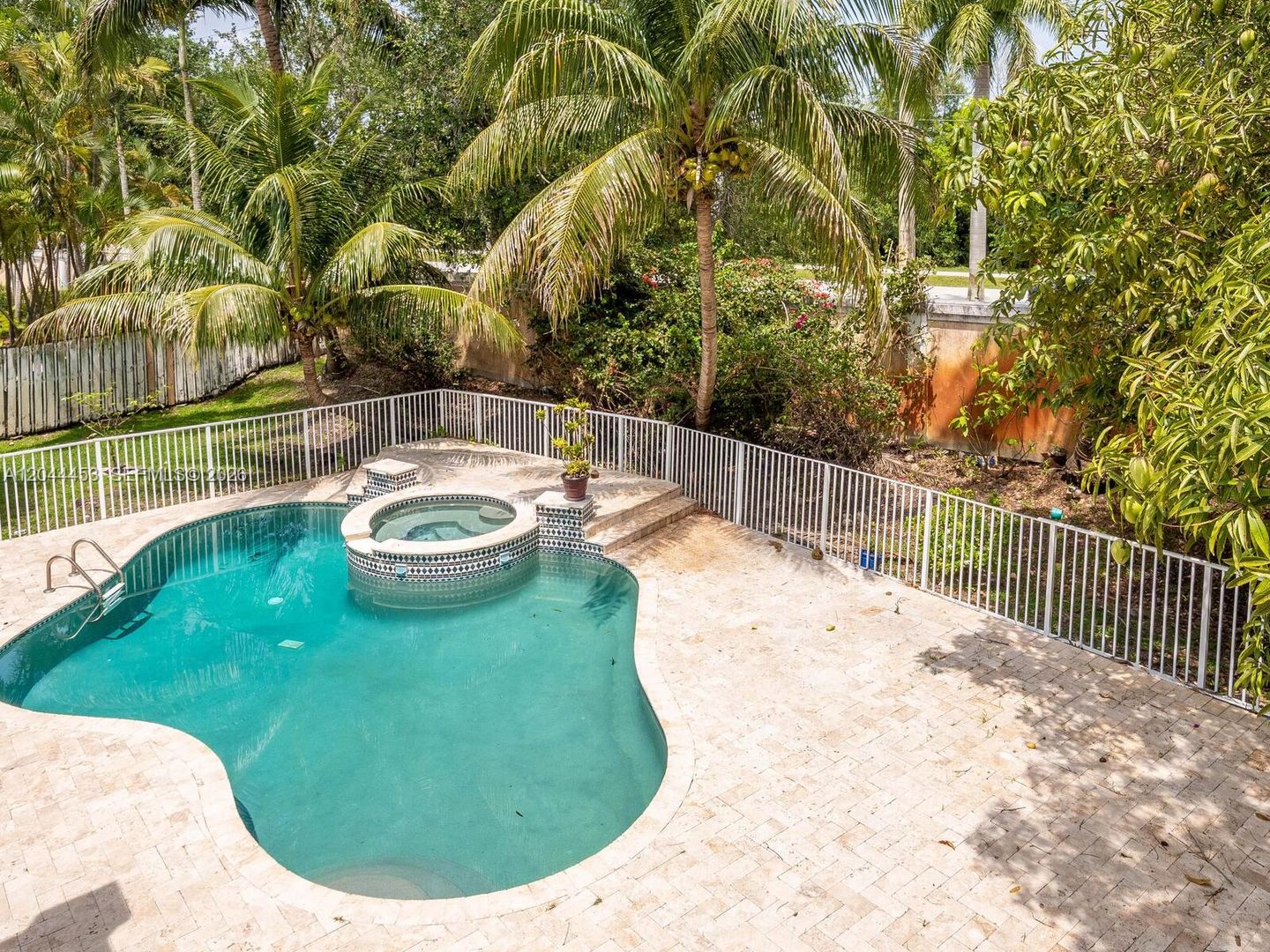 PEMBROKE PINES House: 351 SW 184TH TER #0