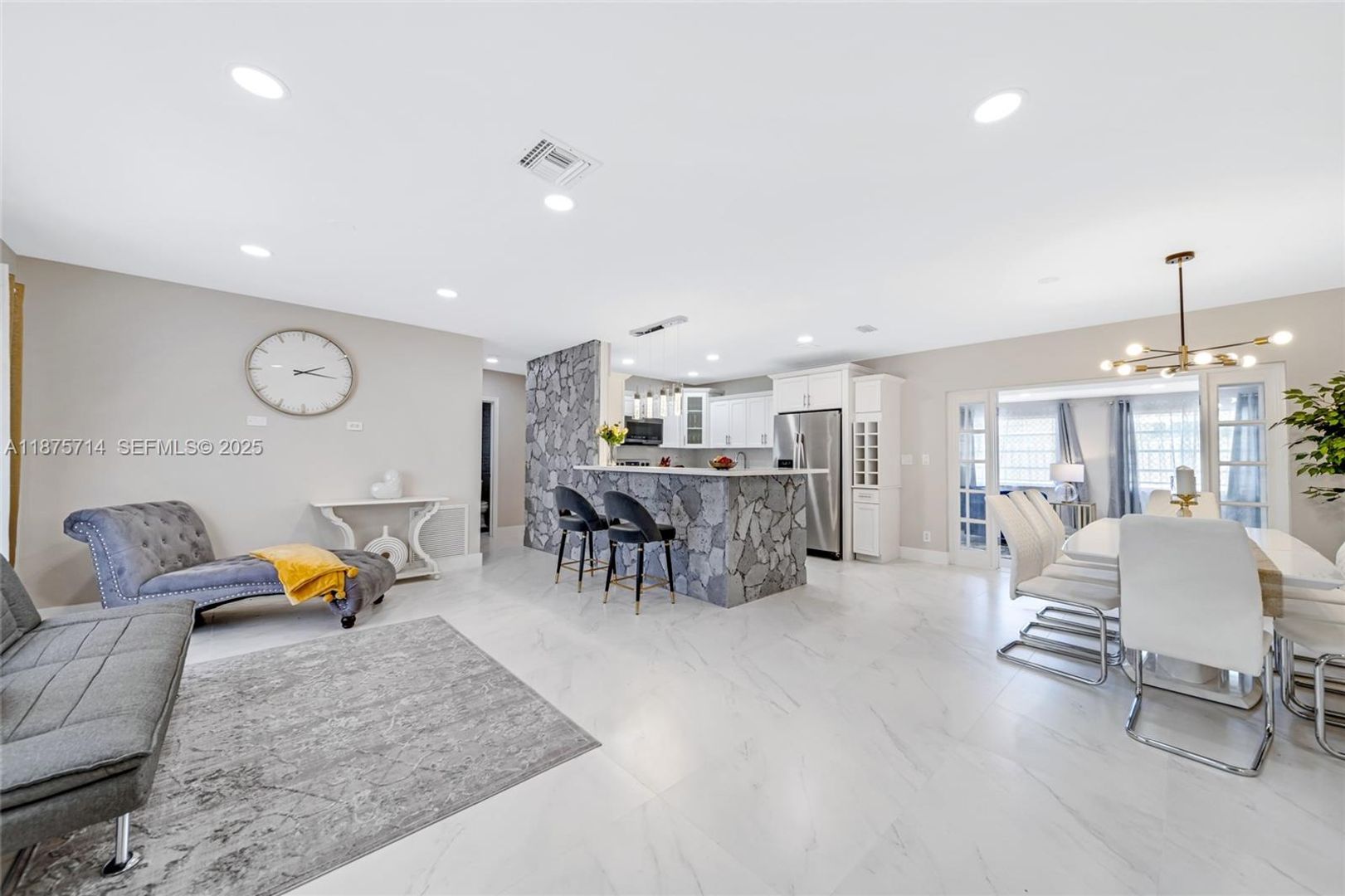 LAUDERDALE BY THE SEA House: 241 OCEANIC AVE