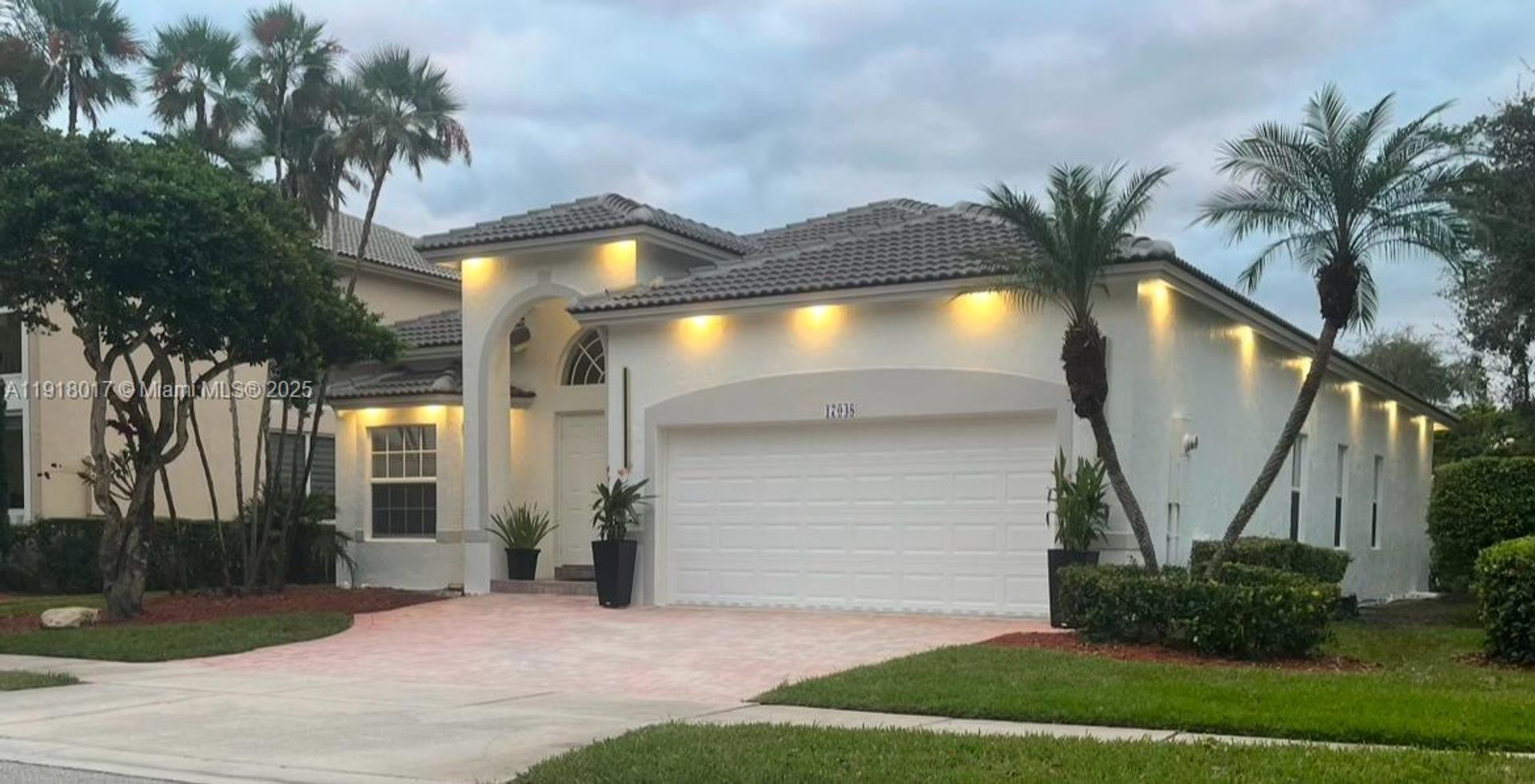 PEMBROKE PINES House: 17048 NW 19TH ST