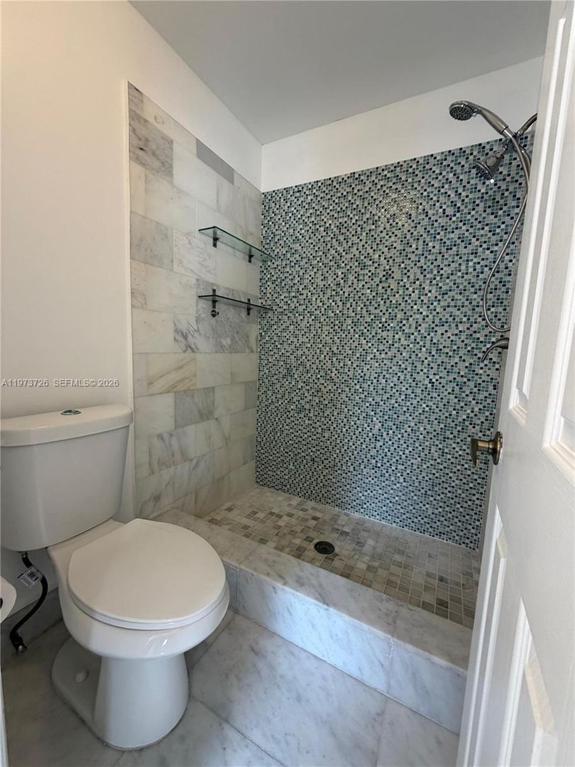 HOLLYWOOD House: 1534 WEEPING WILLOW WAY UNIT 1534