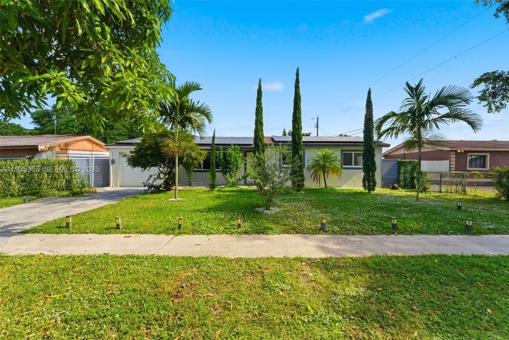 HOLLYWOOD House: 251 N 71ST AVE