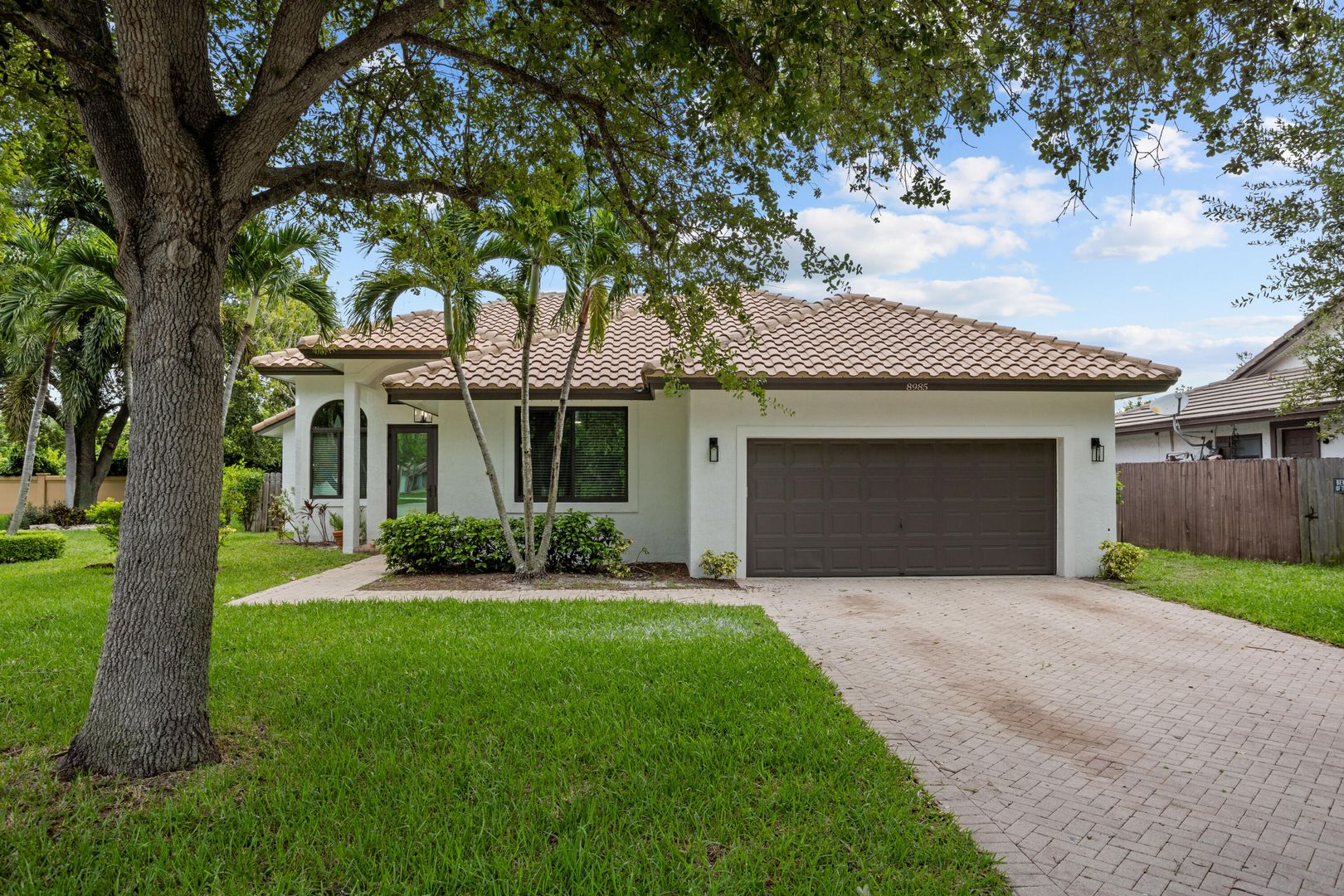 CORAL SPRINGS House: 8985 NW 45TH CT