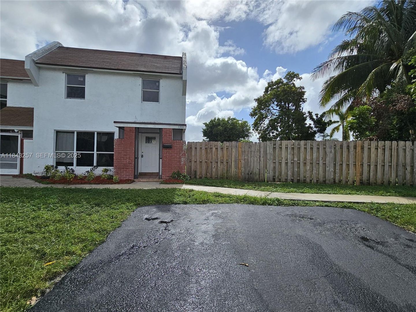 NORTH LAUDERDALE House: 1358 SILVERADO