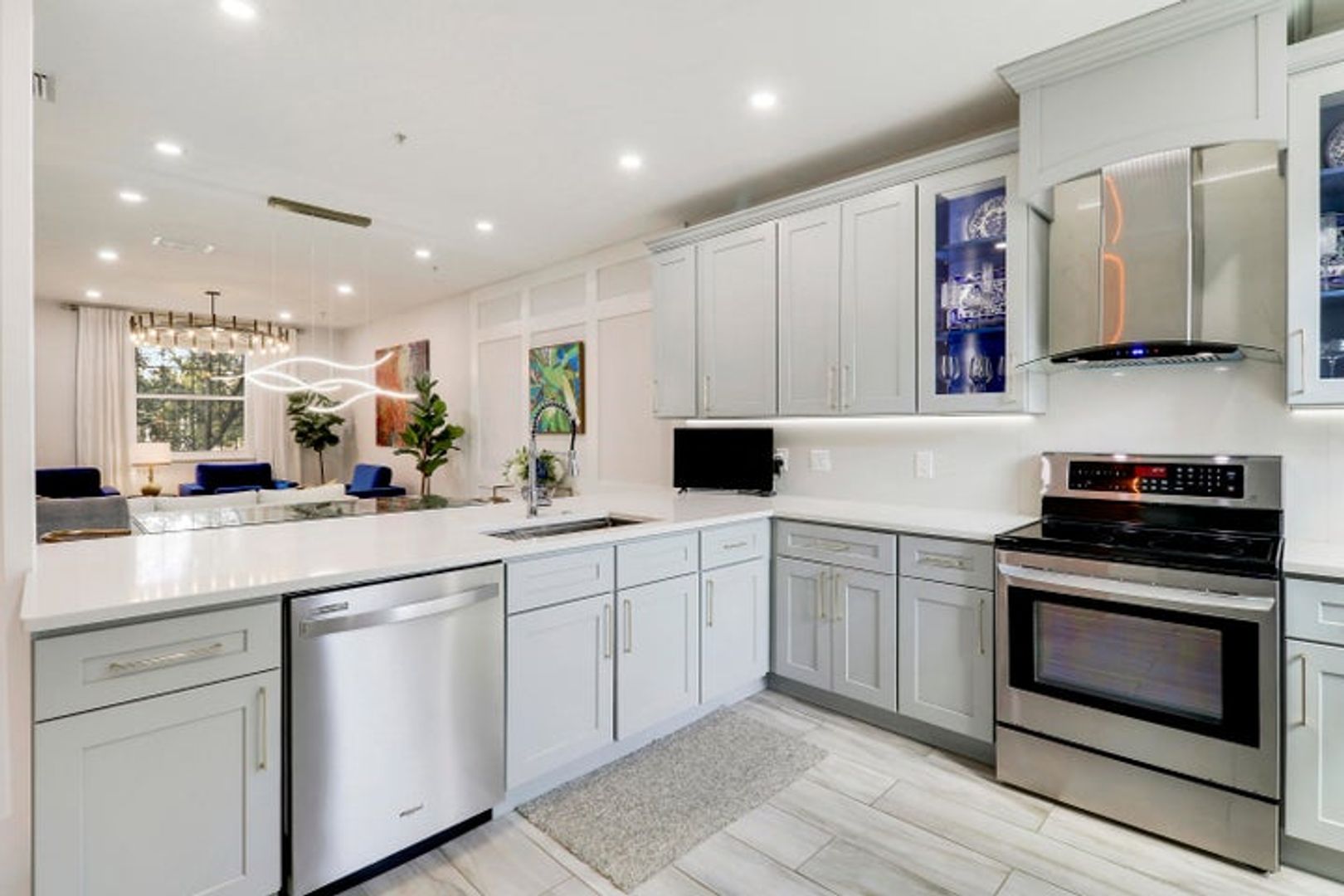 Jupiter House: 1472 Corbison Point Place