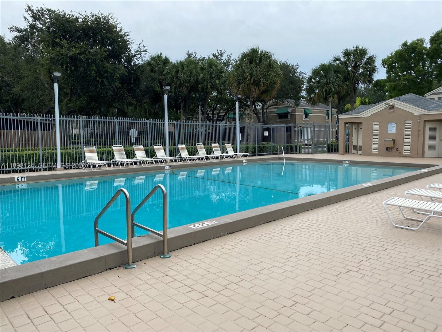 COOPER CITY House: 5150 LAKE LOOP RD