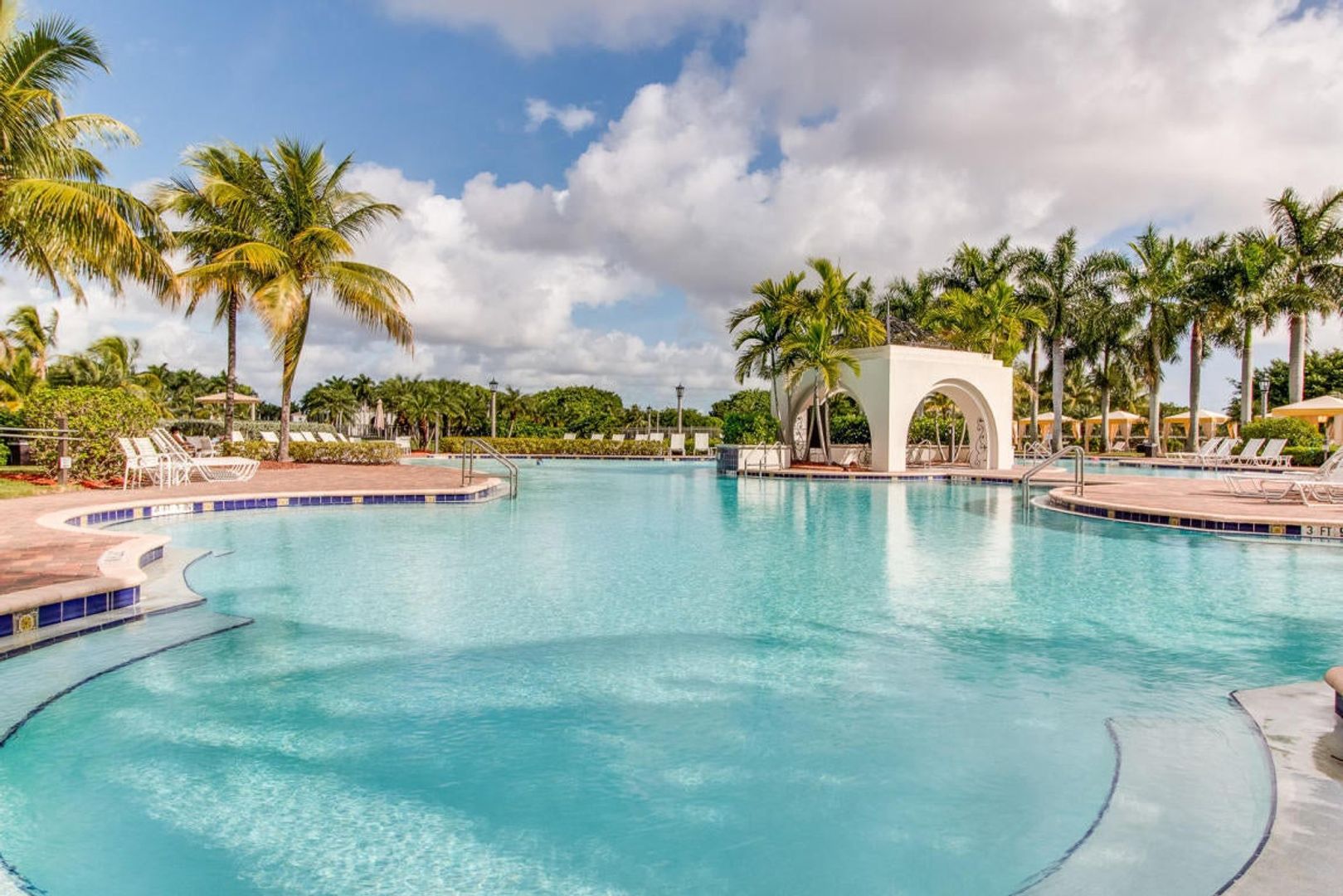 Wellington House: 9615 Shepard Place