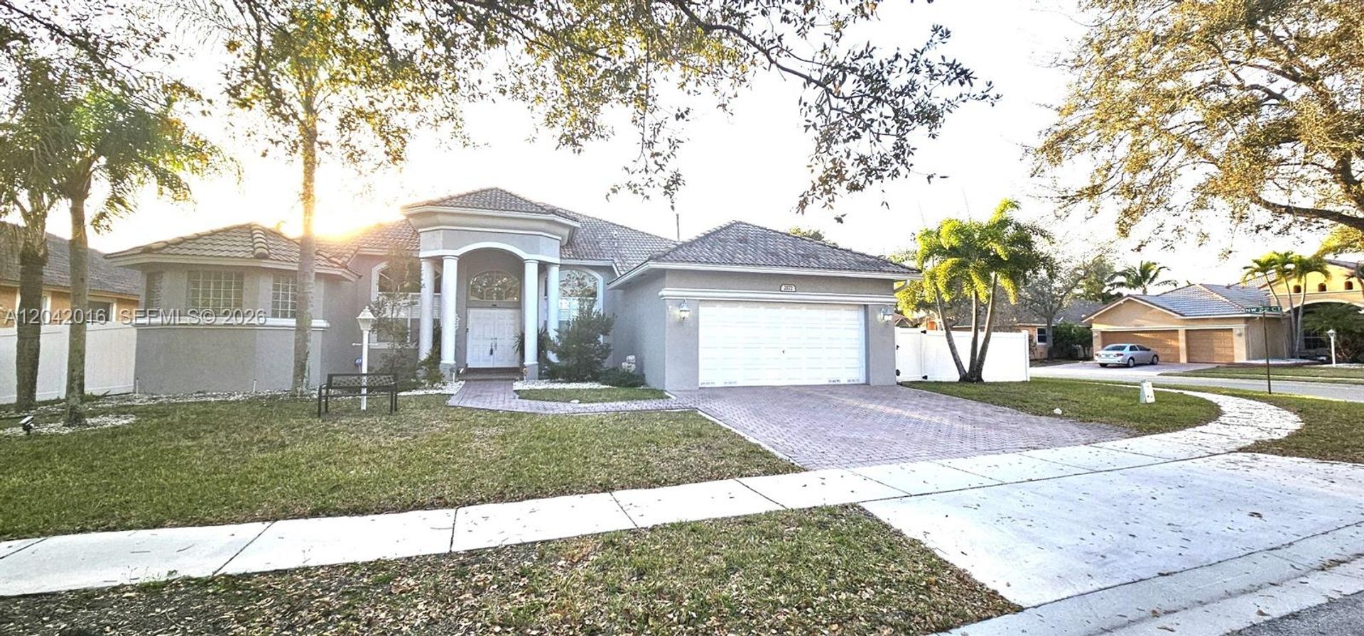 PEMBROKE PINES House: 2172 NW 139TH TER
