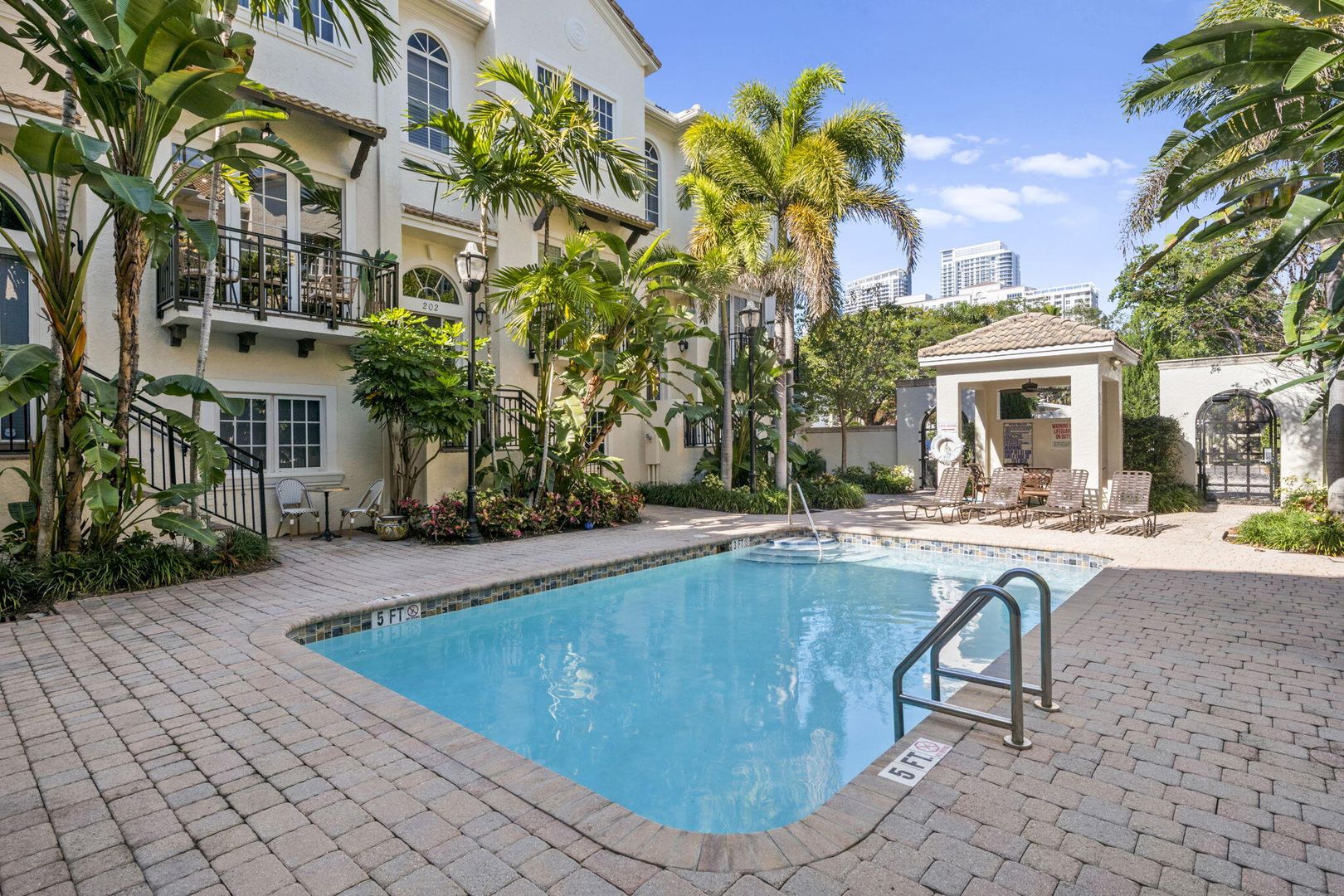 FORT LAUDERDALE House: 500 SE 7TH ST #APT 105