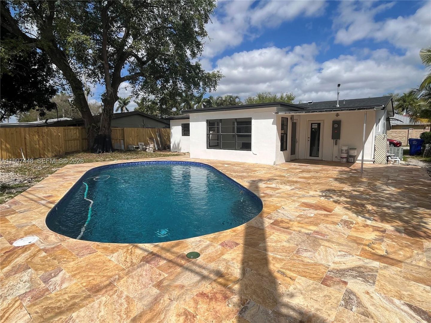 HOLLYWOOD House: 6370 ATLANTA ST #6370