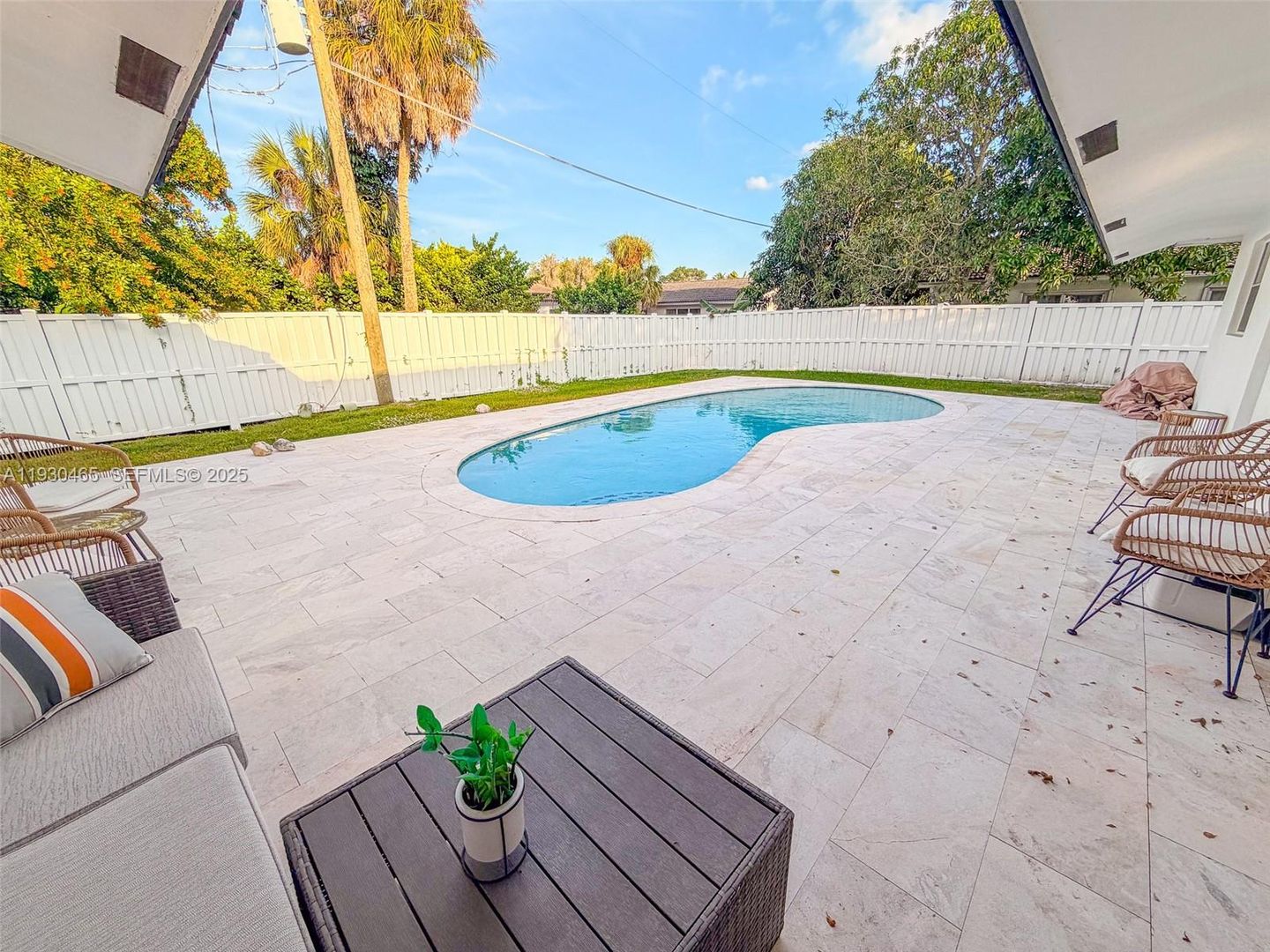 CORAL SPRINGS House: 7951 NW 37TH DR #0