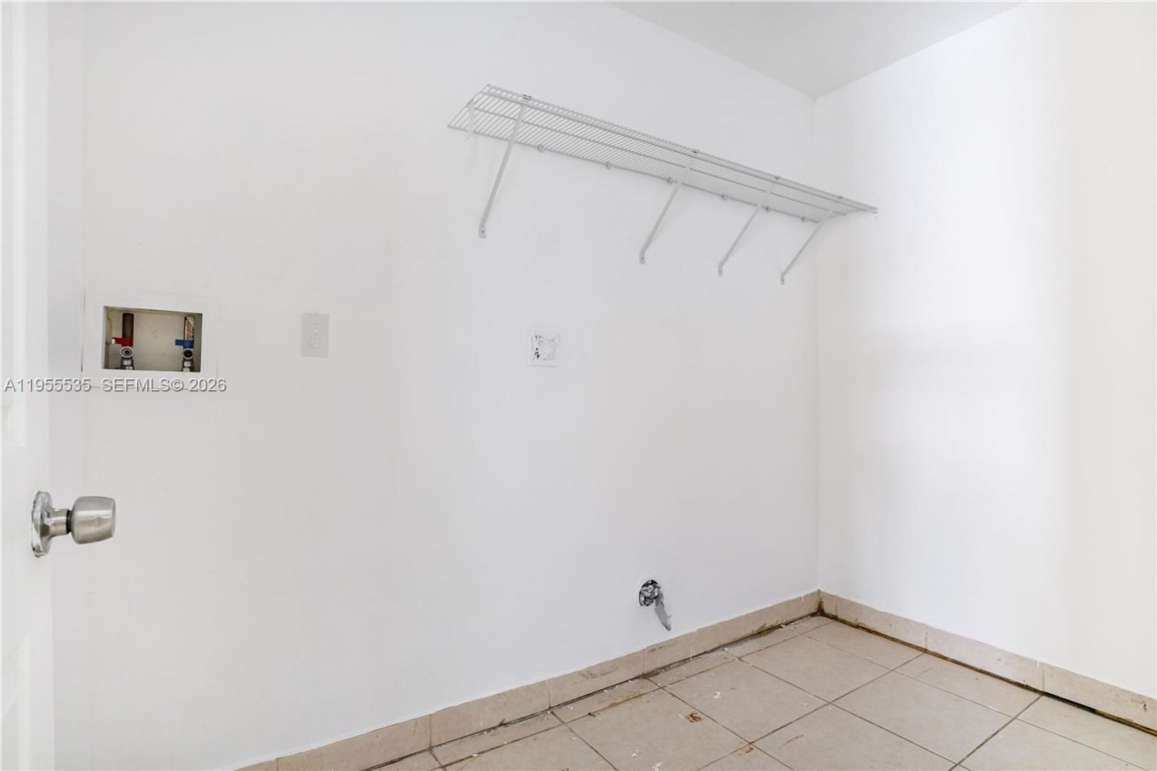 HOLLYWOOD House: 415 N 60TH WAY # 1-2