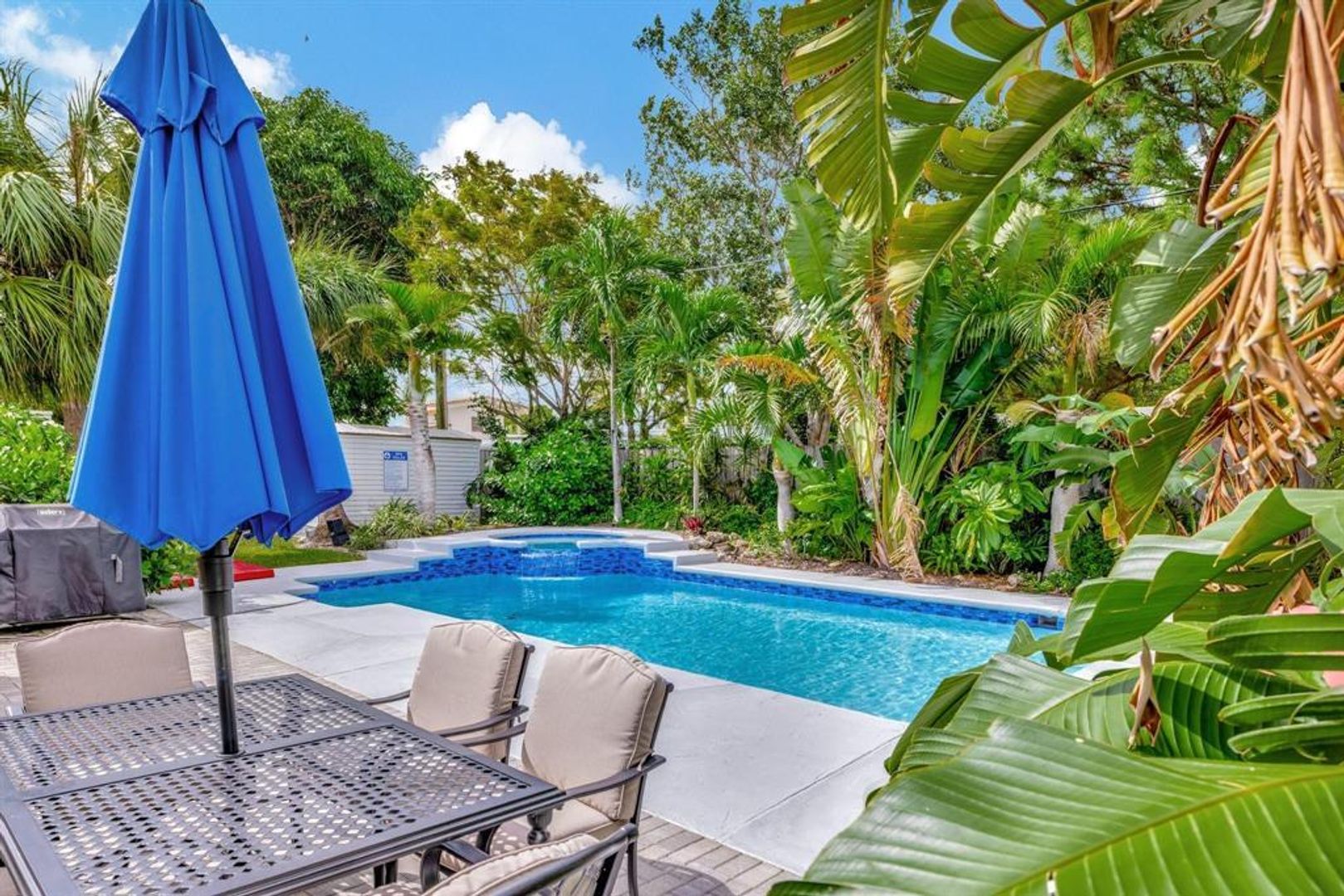 POMPANO BEACH House: 925 NE 25TH AVE #0