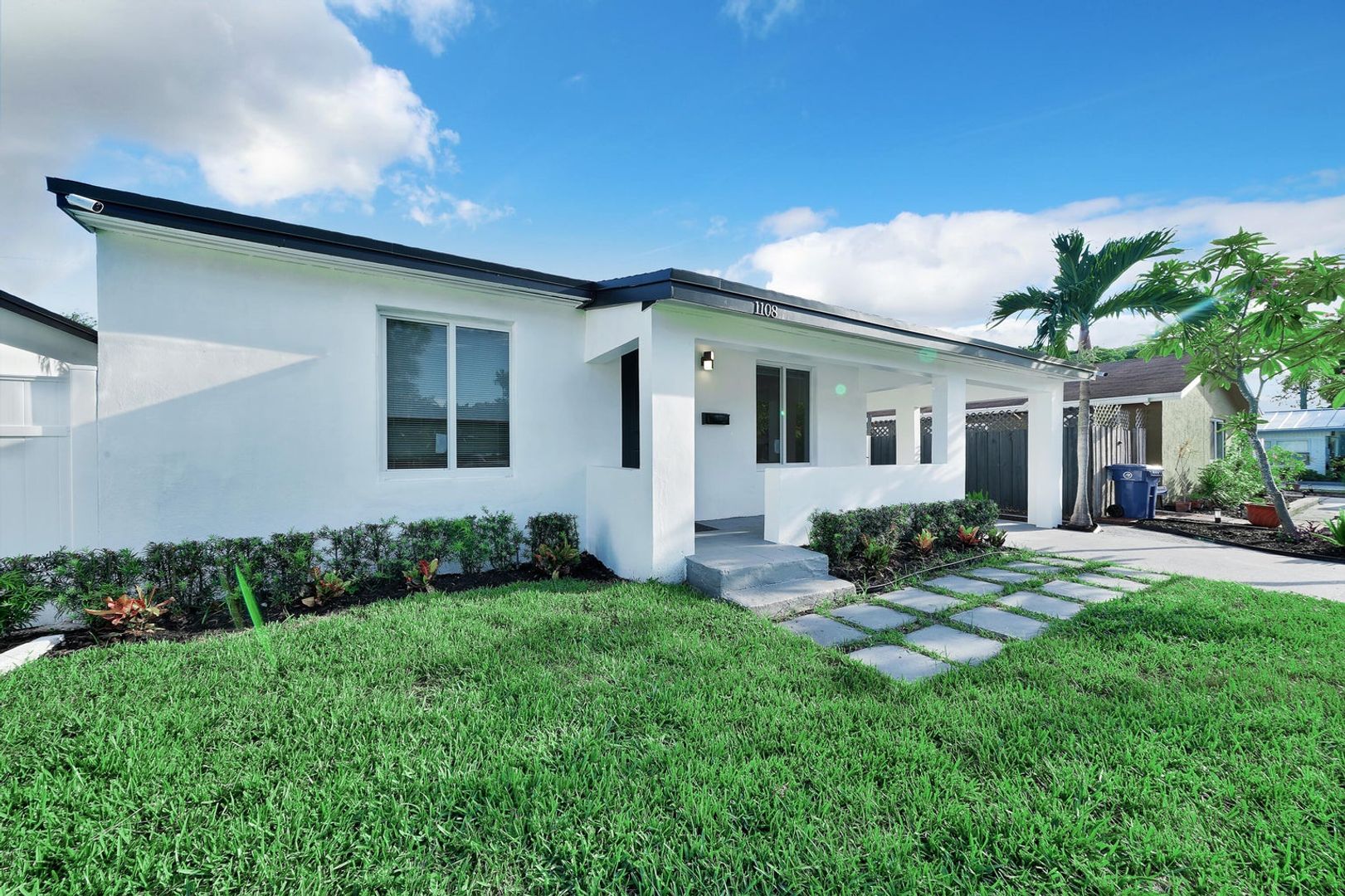 FORT LAUDERDALE House: 1108 NE 16TH ST