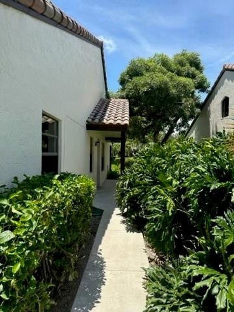 BOCA RATON House: 406 BUTTONWOOD PL #406
