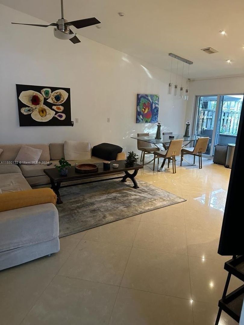DANIA House: 4920 SW 27TH AVE #0