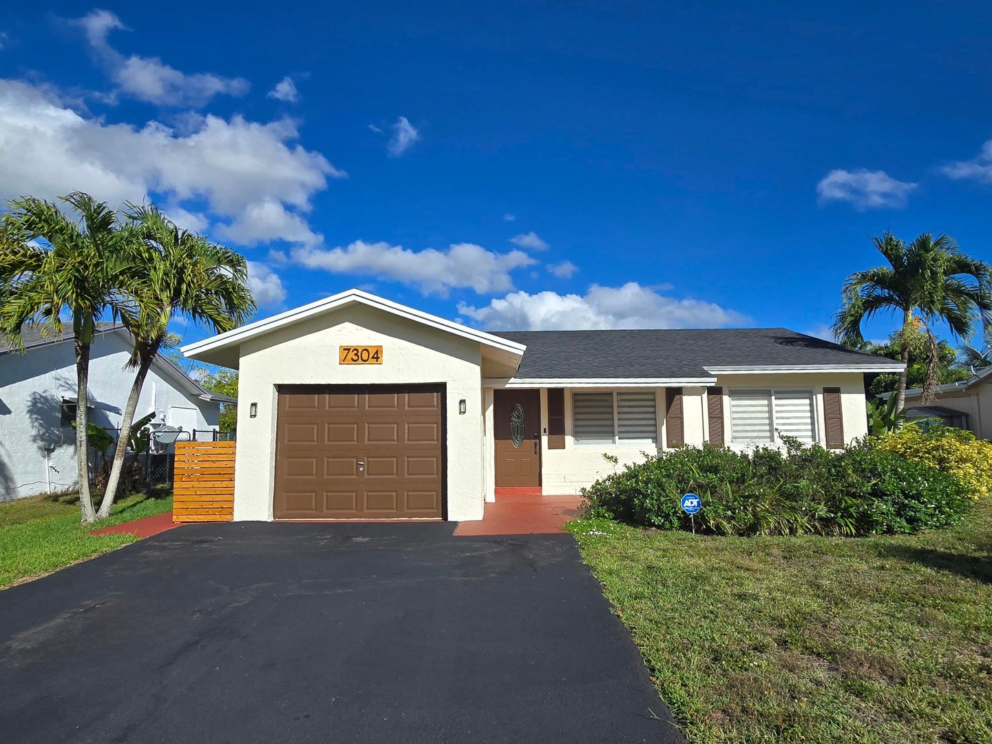 TAMARAC House: 7304 WESTWOOD DR #7304