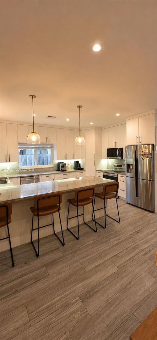 HOLLYWOOD House: 6958 PARK ST #6958