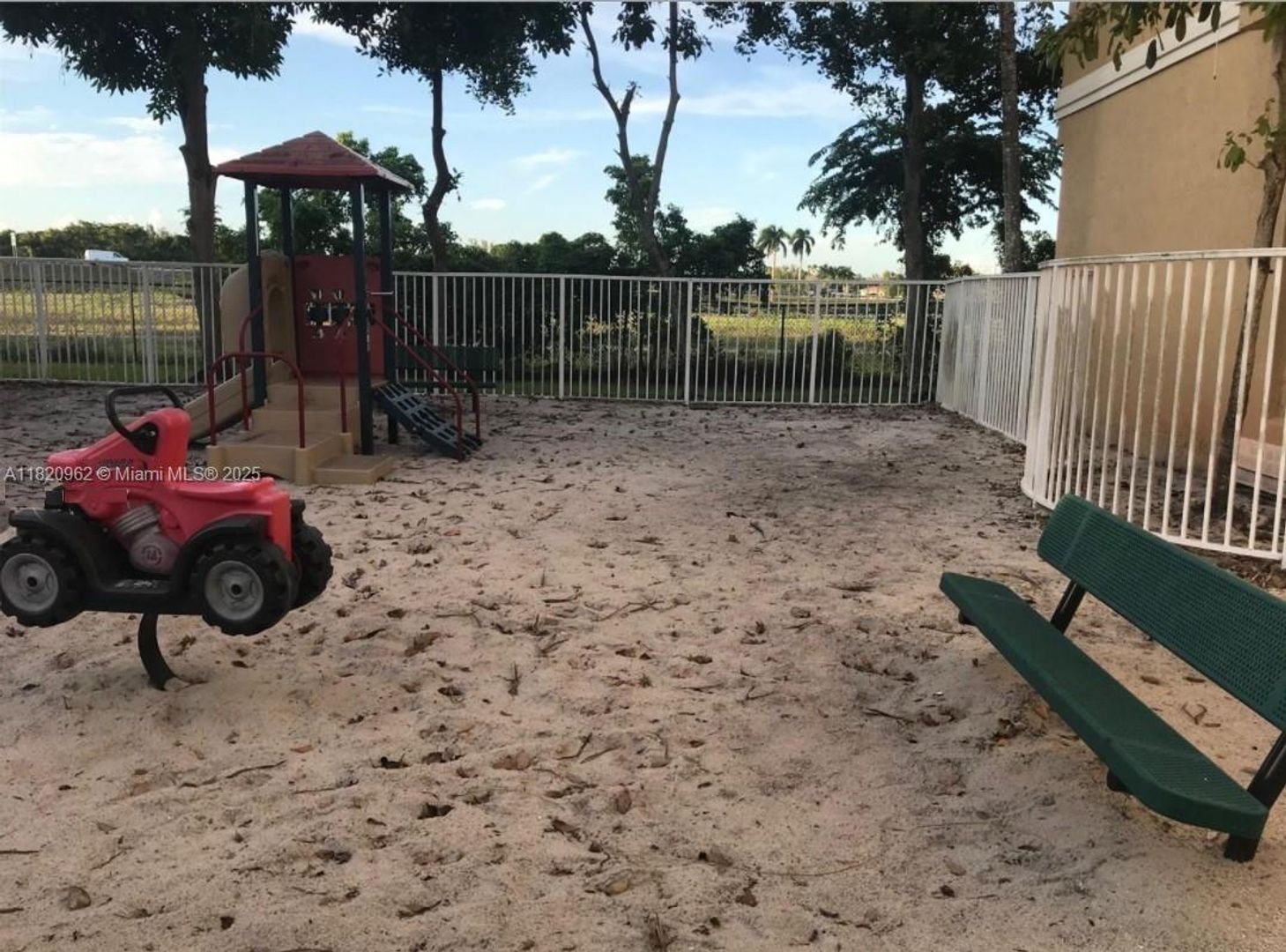 MIRAMAR House: 14109 SW 49TH ST # 9