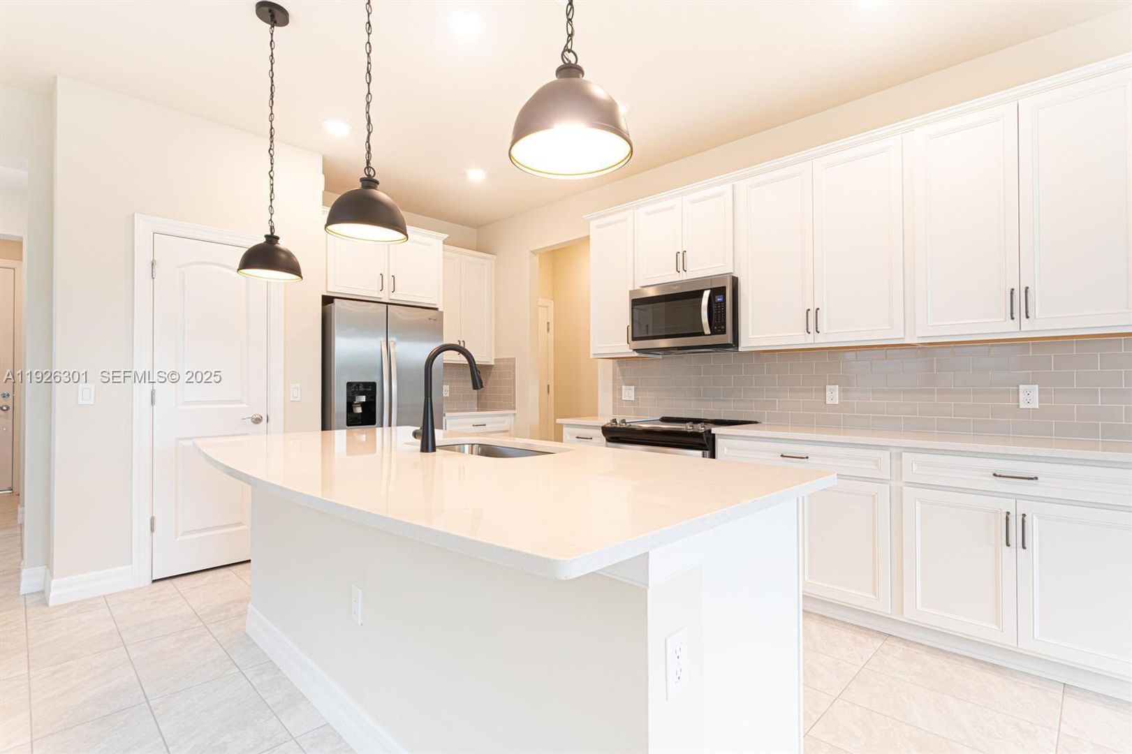 LAKE WORTH House: 8648 ESCUE ST