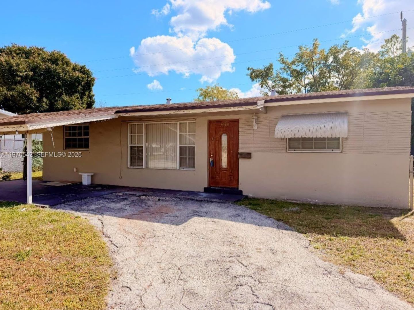 FORT LAUDERDALE House: 3048 NW 20TH ST