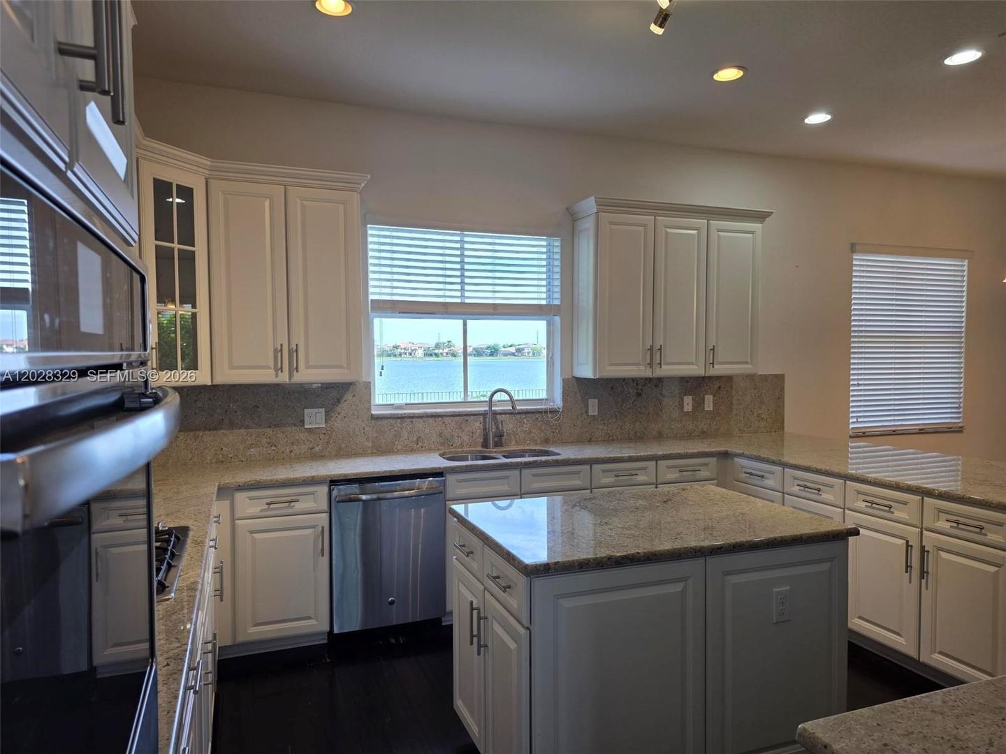 PARKLAND House: 8671 LAKESIDE BND #1