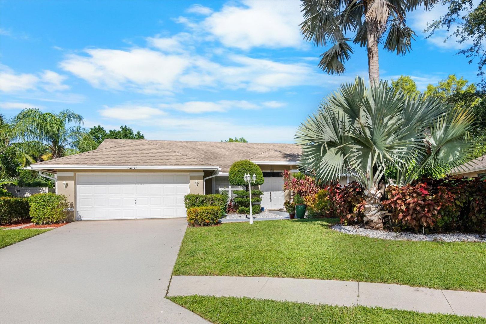 WELLINGTON House: 1401 HIDEAWAY BND