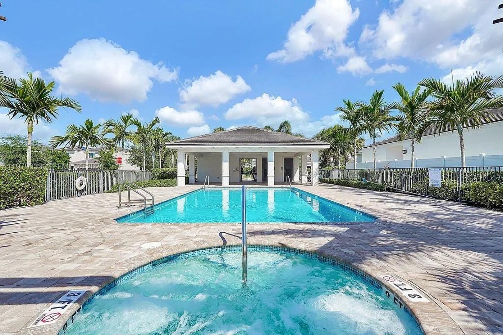 POMPANO BEACH House: 445 NW 36TH AVE #445