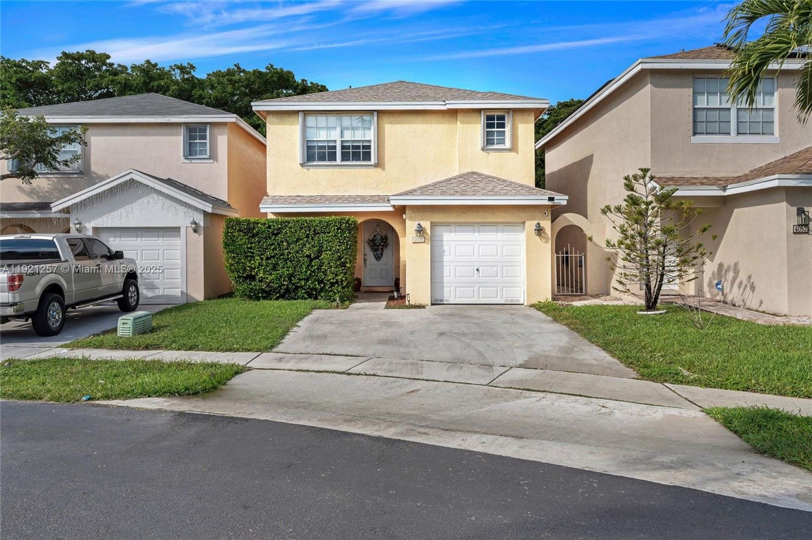 DEERFIELD BEACH House: 4055 EASTRIDGE DR