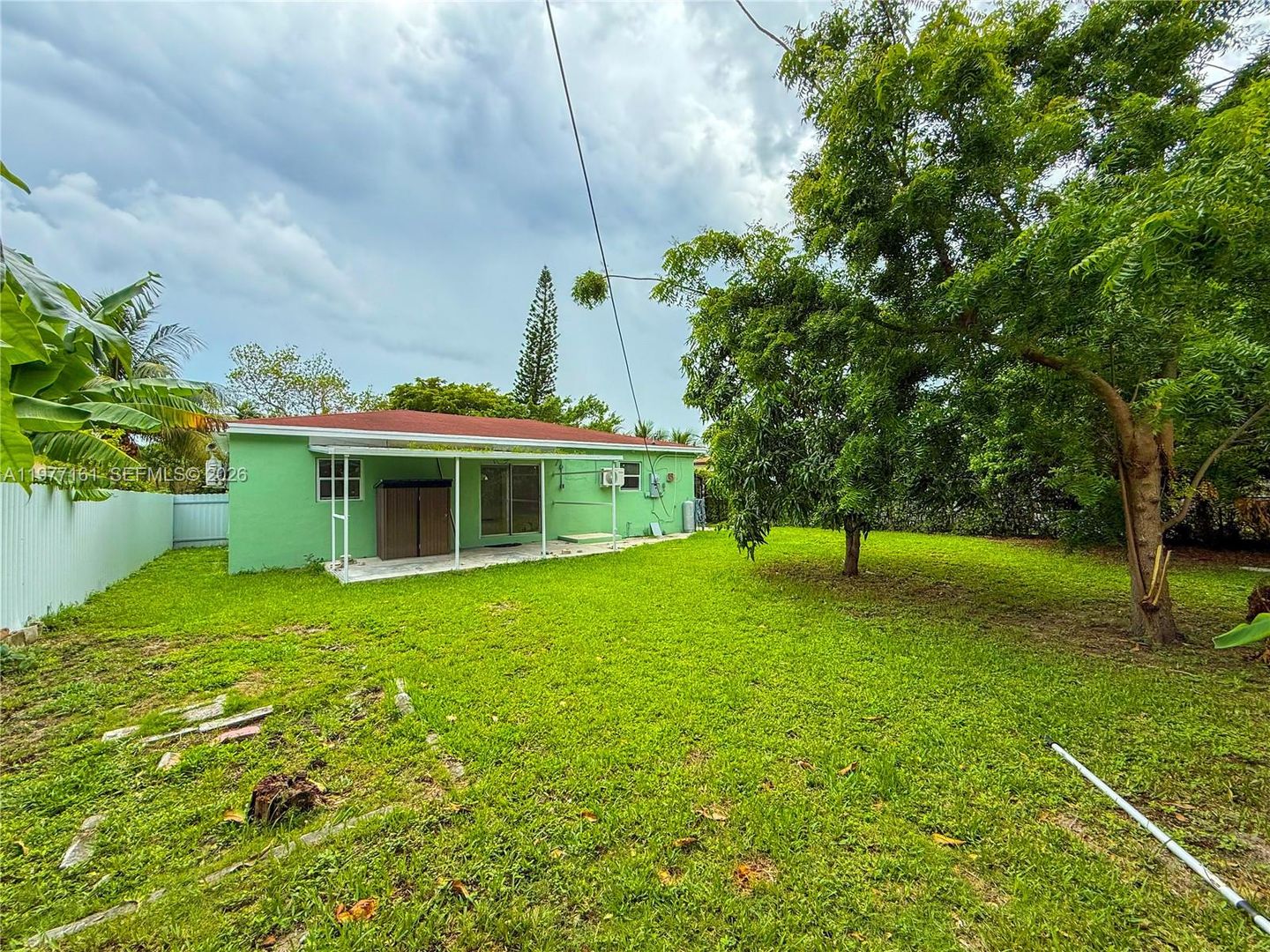NORTH MIAMI BEACH House: 1141 NE 154TH TER