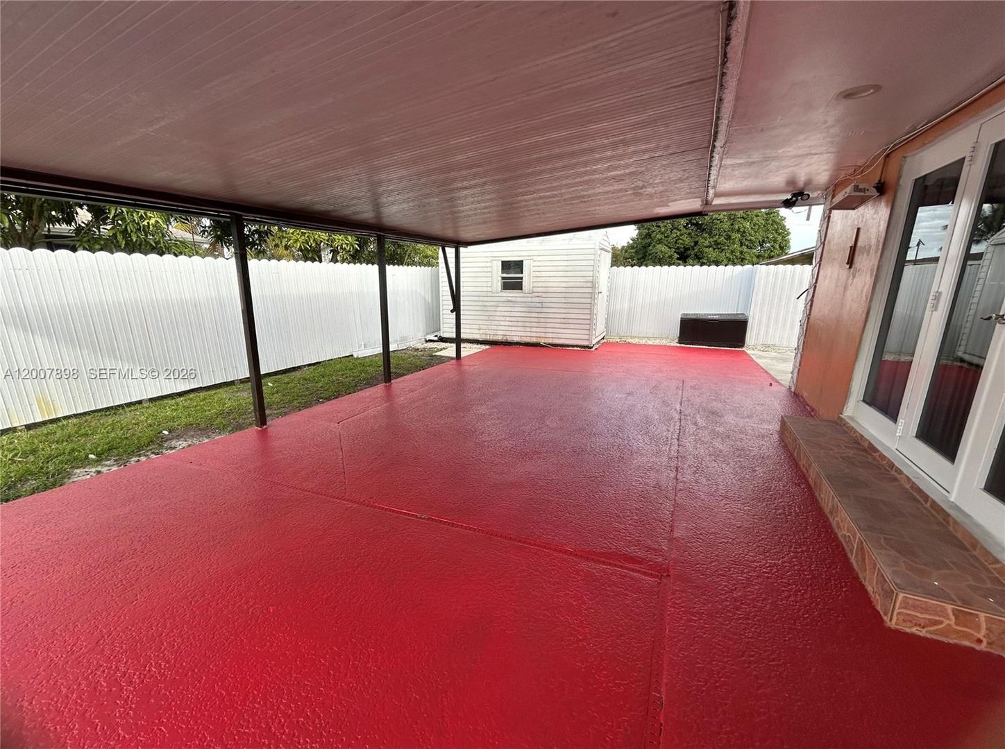 MIAMI GARDENS House: 19102 NW 33RD PL #19102