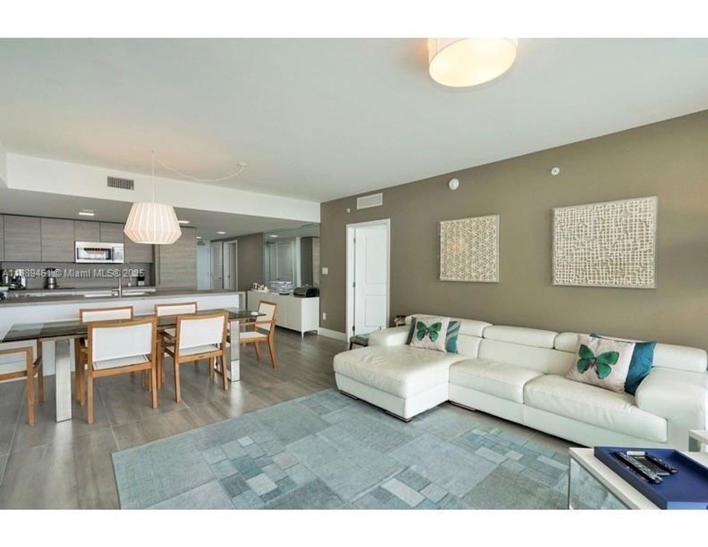 400 SUNNY ISLES BLVD APT #1616 House: 400 SUNNY ISLES BLVD APT #1616