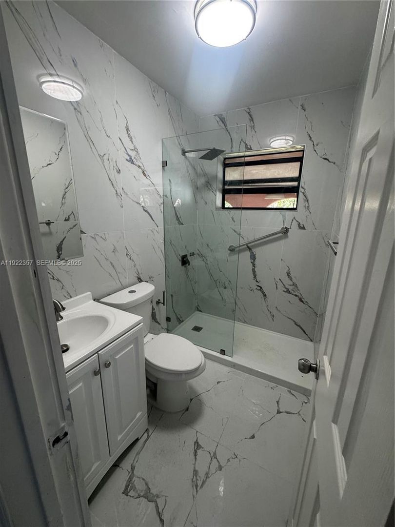 NORTH MIAMI BEACH House: 1171 NE 161ST TER