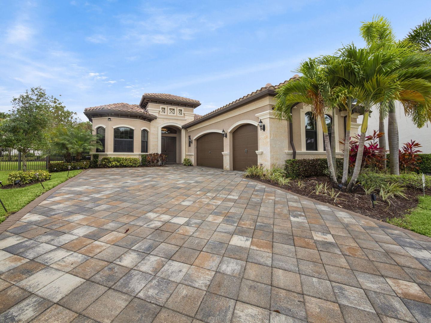 DELRAY BEACH House: 9931 BOZZANO DR