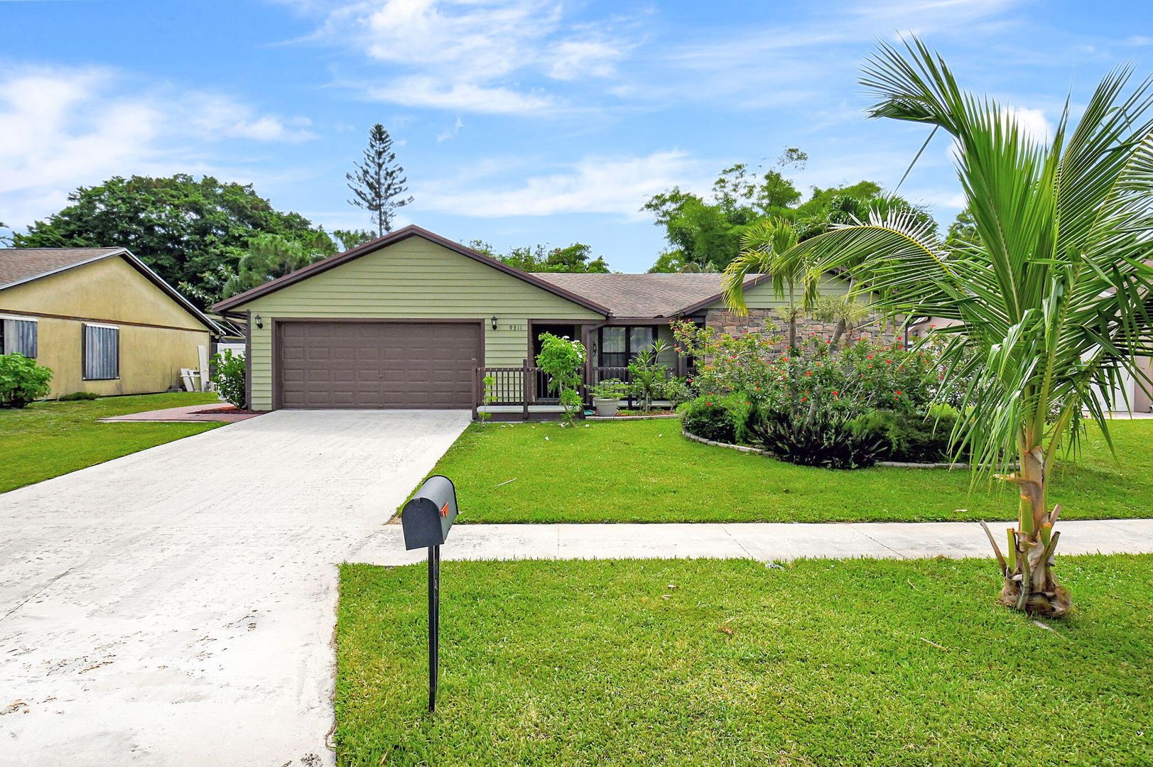 BOYNTON BEACH House: 9311 LONGMEADOW CIR