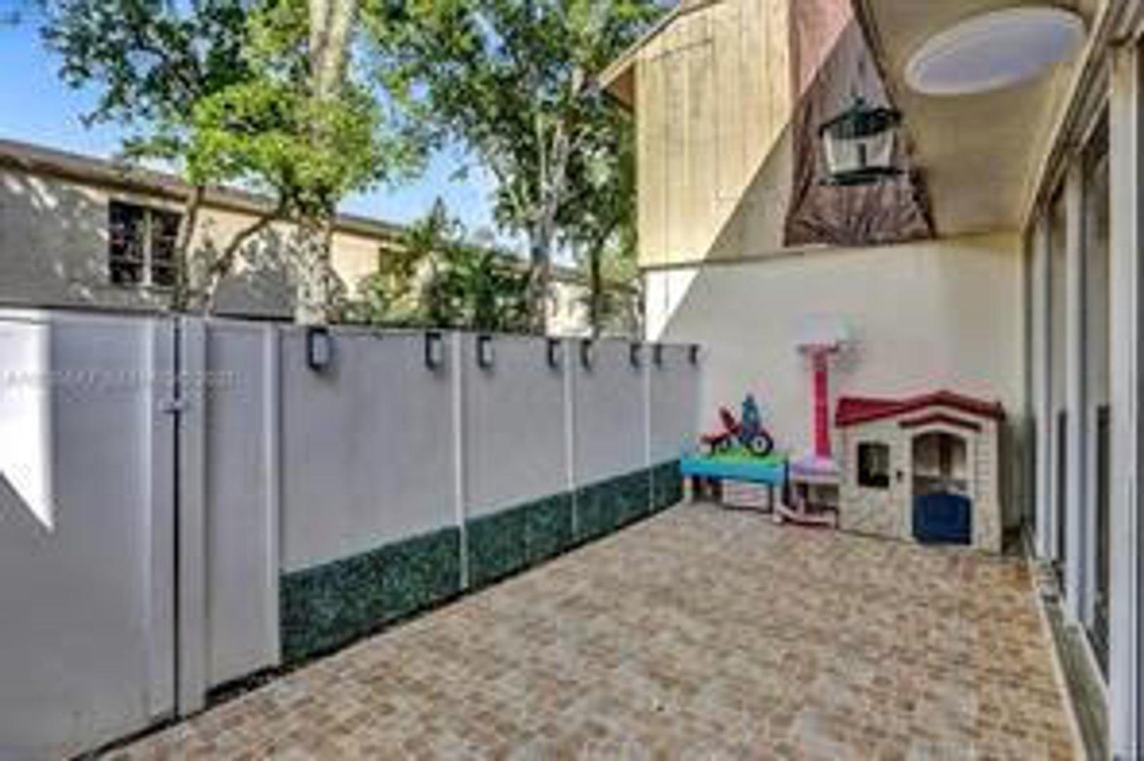 PLANTATION House: 833 NW 81ST AVE #UNIT
