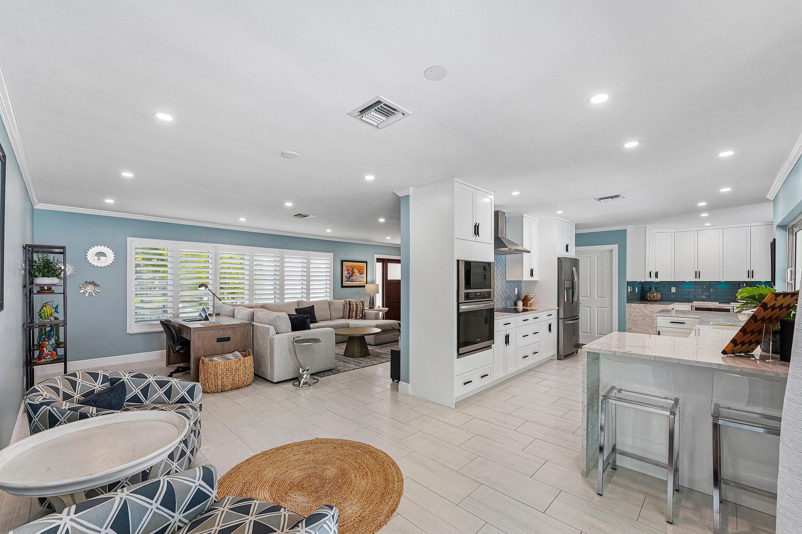 LIGHTHOUSE POINT House: 4430 NE 30TH AVE #4430
