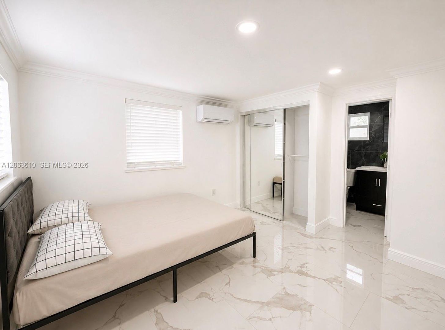MIRAMAR House: 6049 SW 39TH ST #6049
