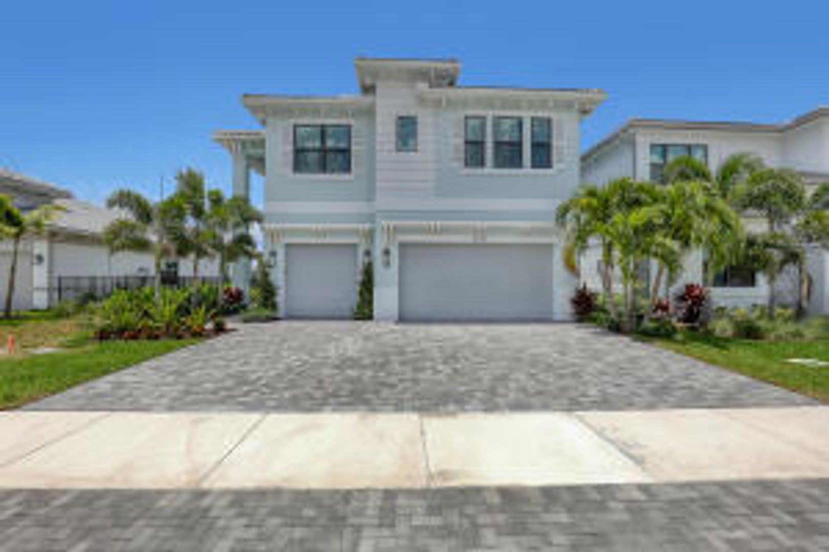 PALM BEACH GARDENS House: 10033 HERON FLOCK DR