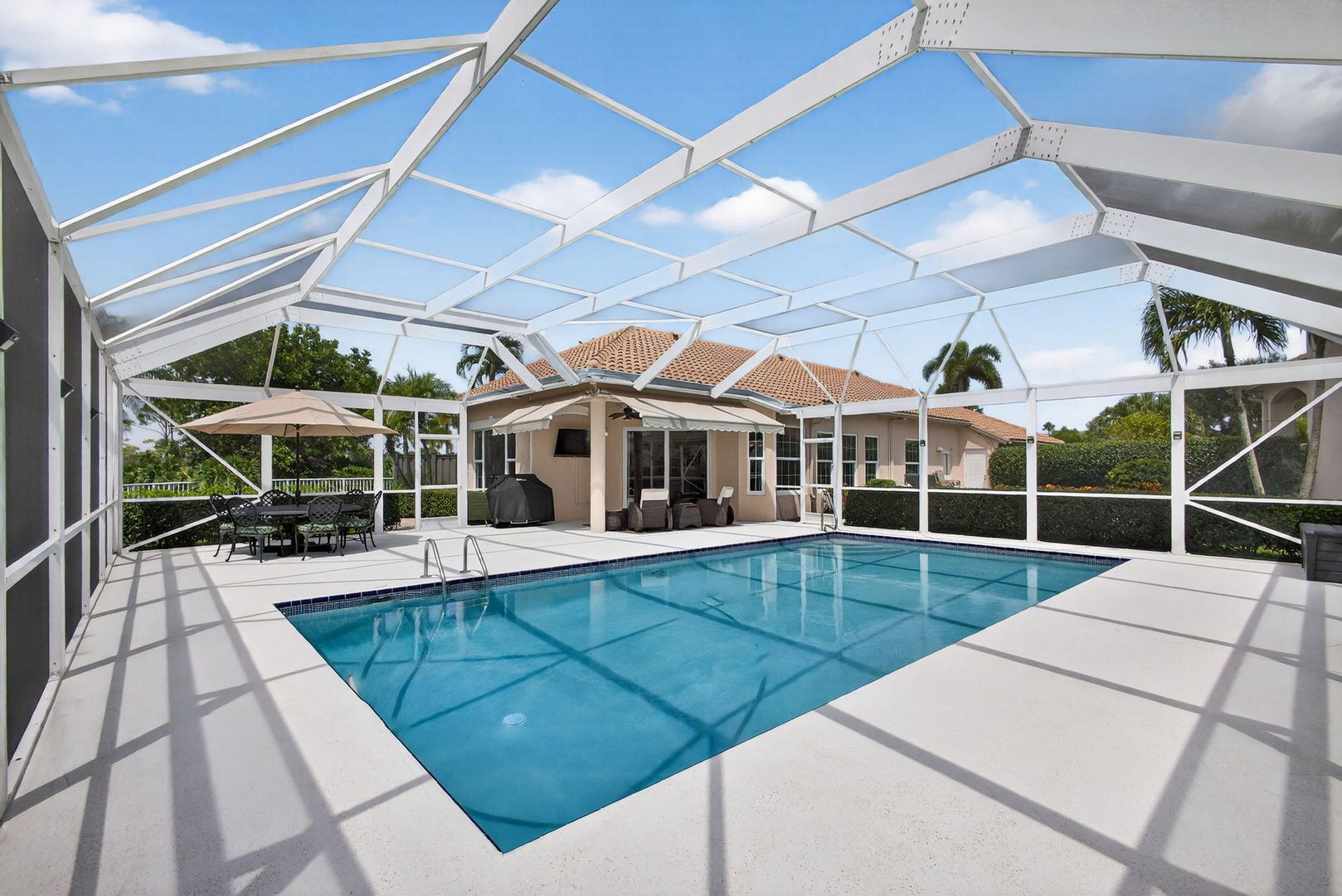 PALM BEACH GARDENS House: 902 AUGUSTA POINTE DR